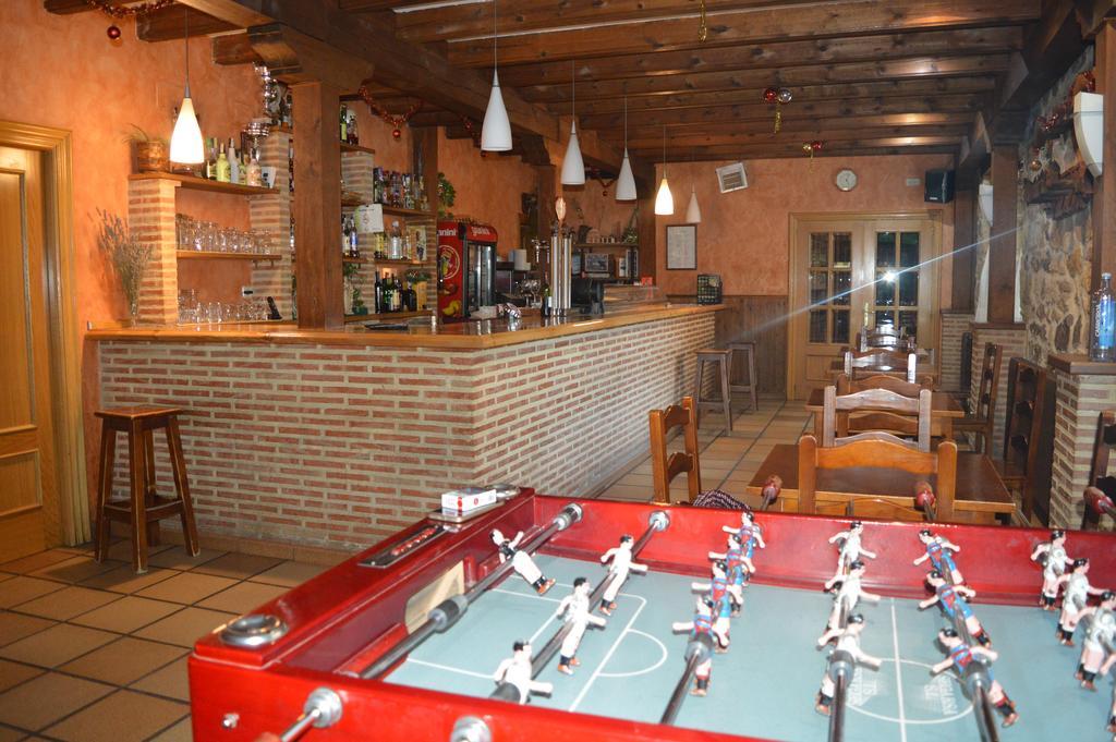 Hostal Revinuesa Extérieur photo