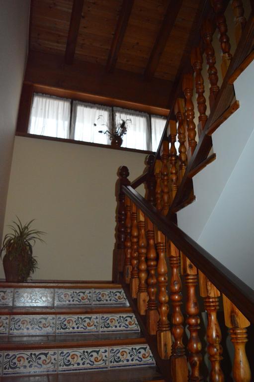 Hostal Revinuesa Extérieur photo