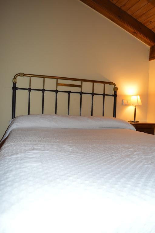 Hostal Revinuesa Extérieur photo